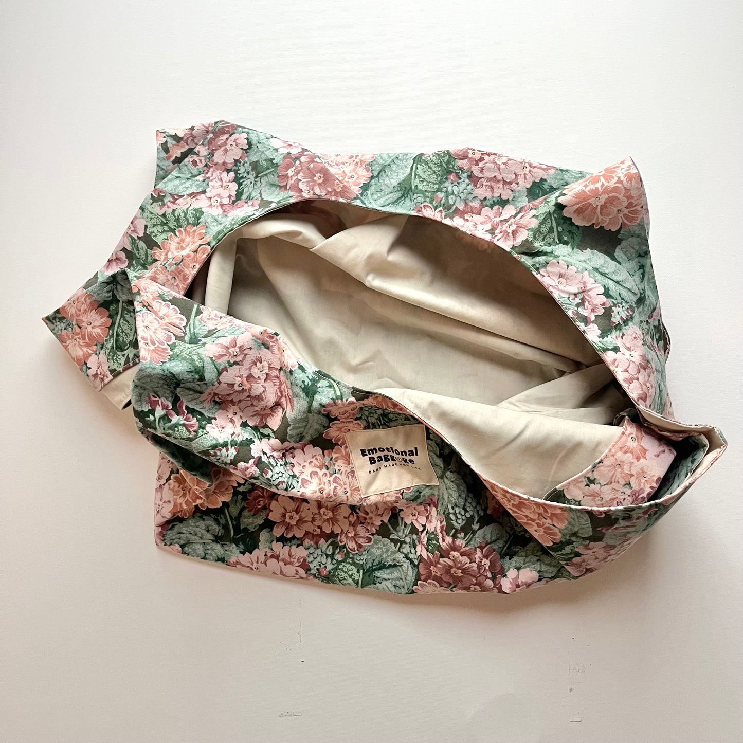 Emotional Baggage Shopper – Vintage Floral