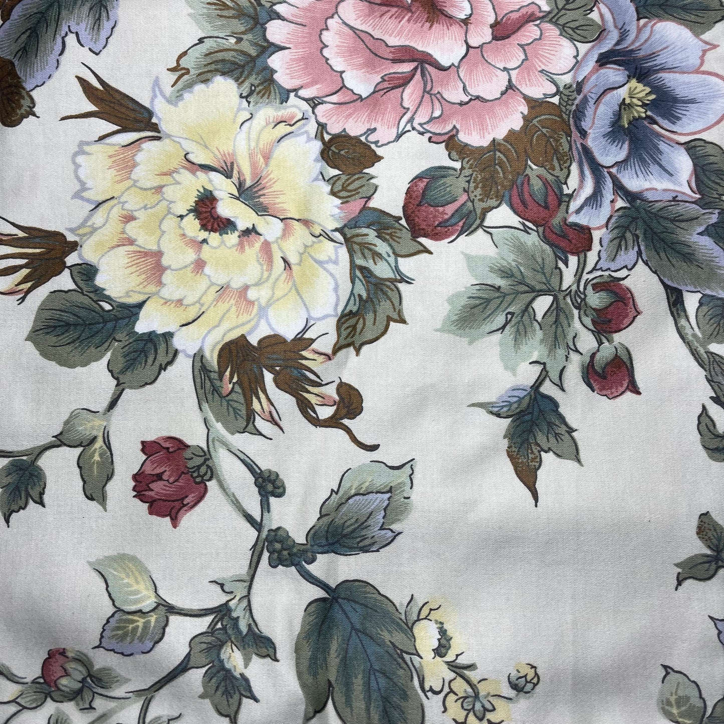 Emotional Baggage Shopper – Soft Florals